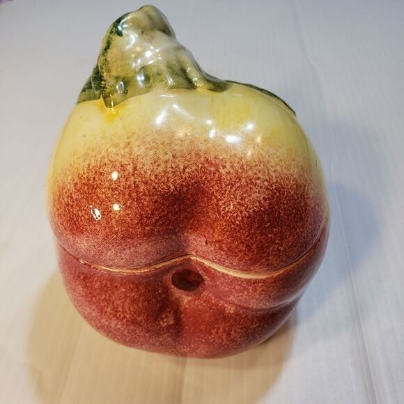 Vietri Apple Shaped Covered Dish Made in Italy - Picture 6 of 11